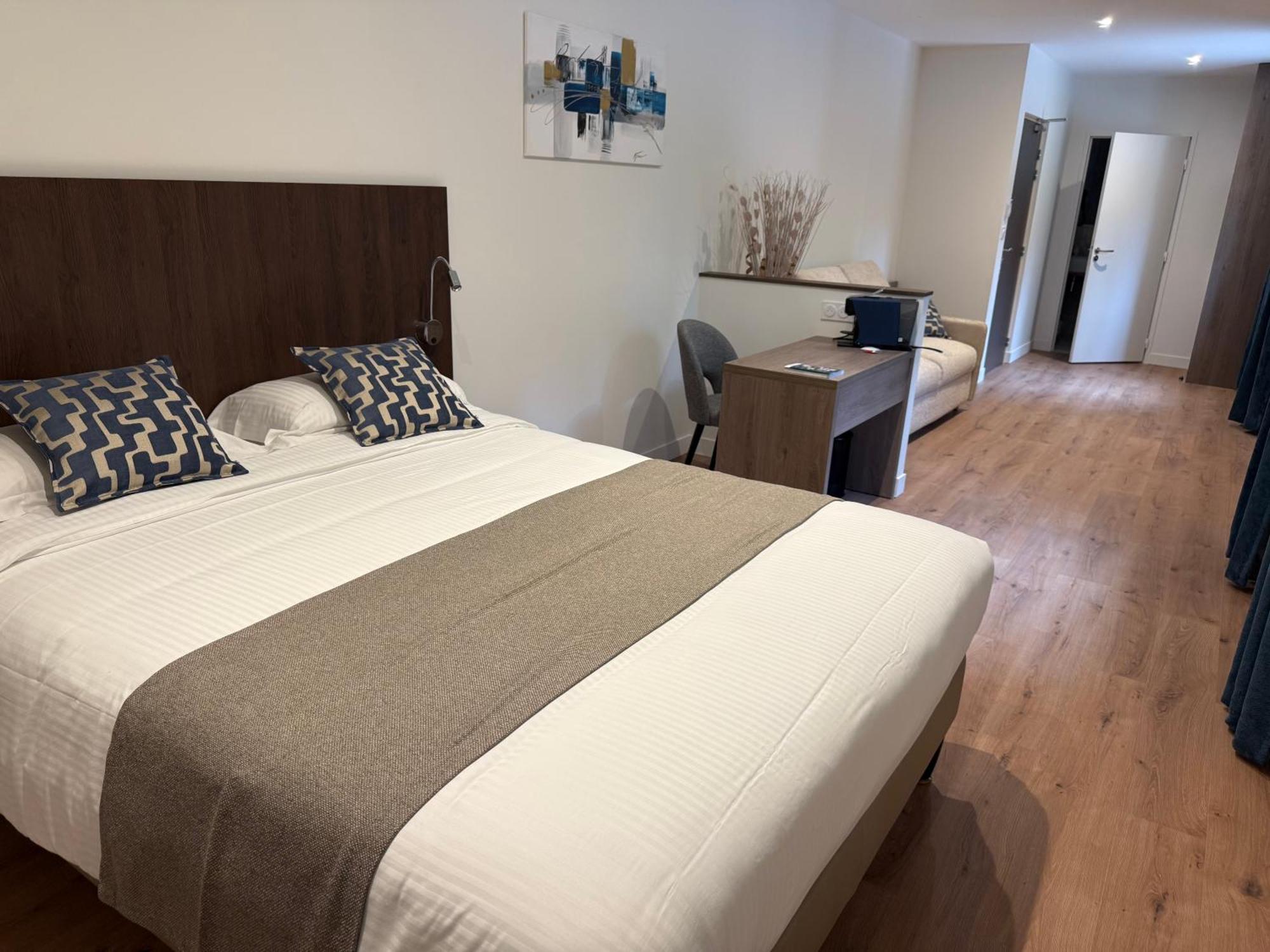 Logis Hotel Le Petit Casset La Boisse Eksteriør billede