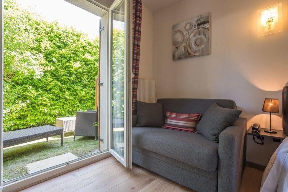 Logis Hotel Le Petit Casset La Boisse Eksteriør billede