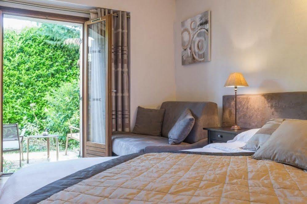 Logis Hotel Le Petit Casset La Boisse Eksteriør billede