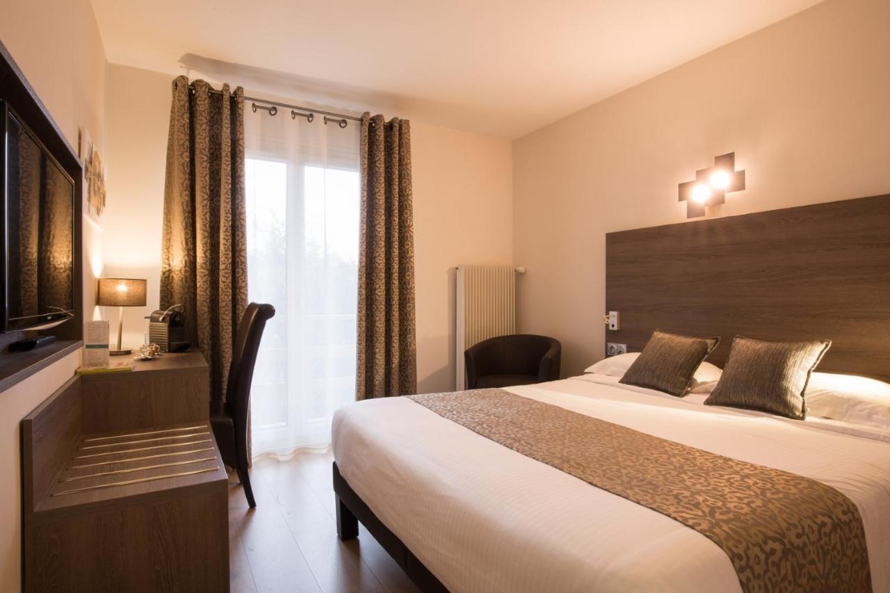 Logis Hotel Le Petit Casset La Boisse Eksteriør billede